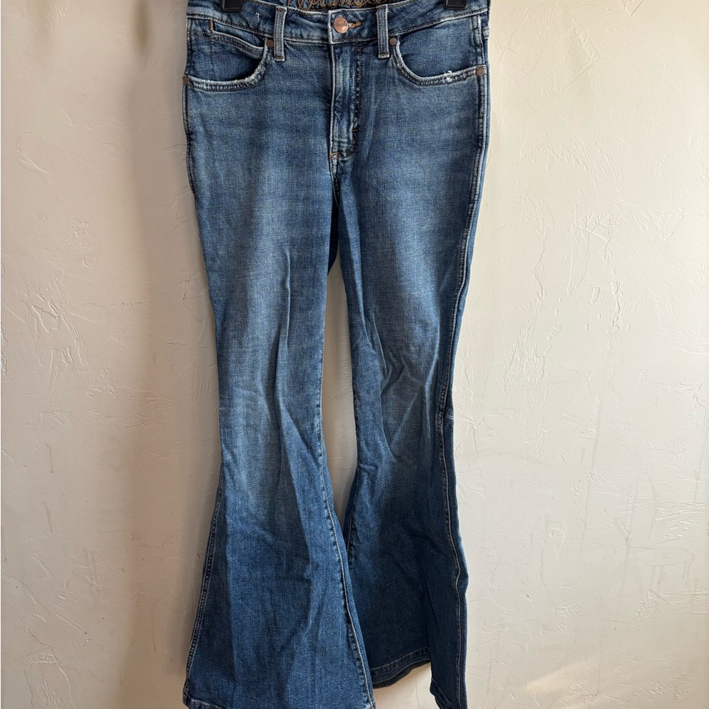 Wrangler Women's Bell Bottom Jeans in Blue